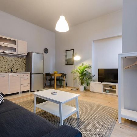 I30 Studio Apartment In Central Location. Boedapest Buitenkant foto